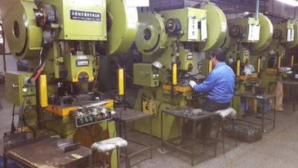 追求內(nèi)心的平衡 普通沖床工的生活反思